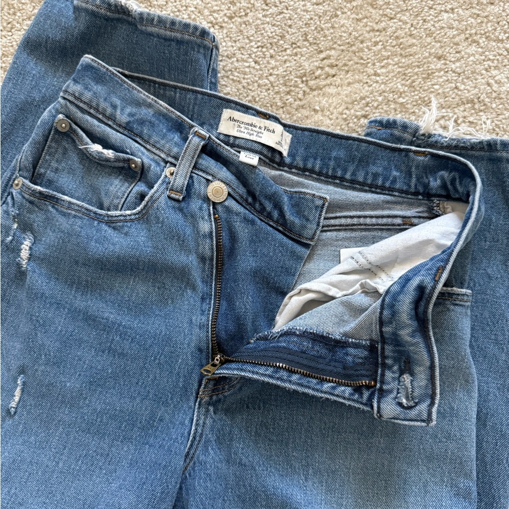 A&F Jeans - Picture 3 of 4